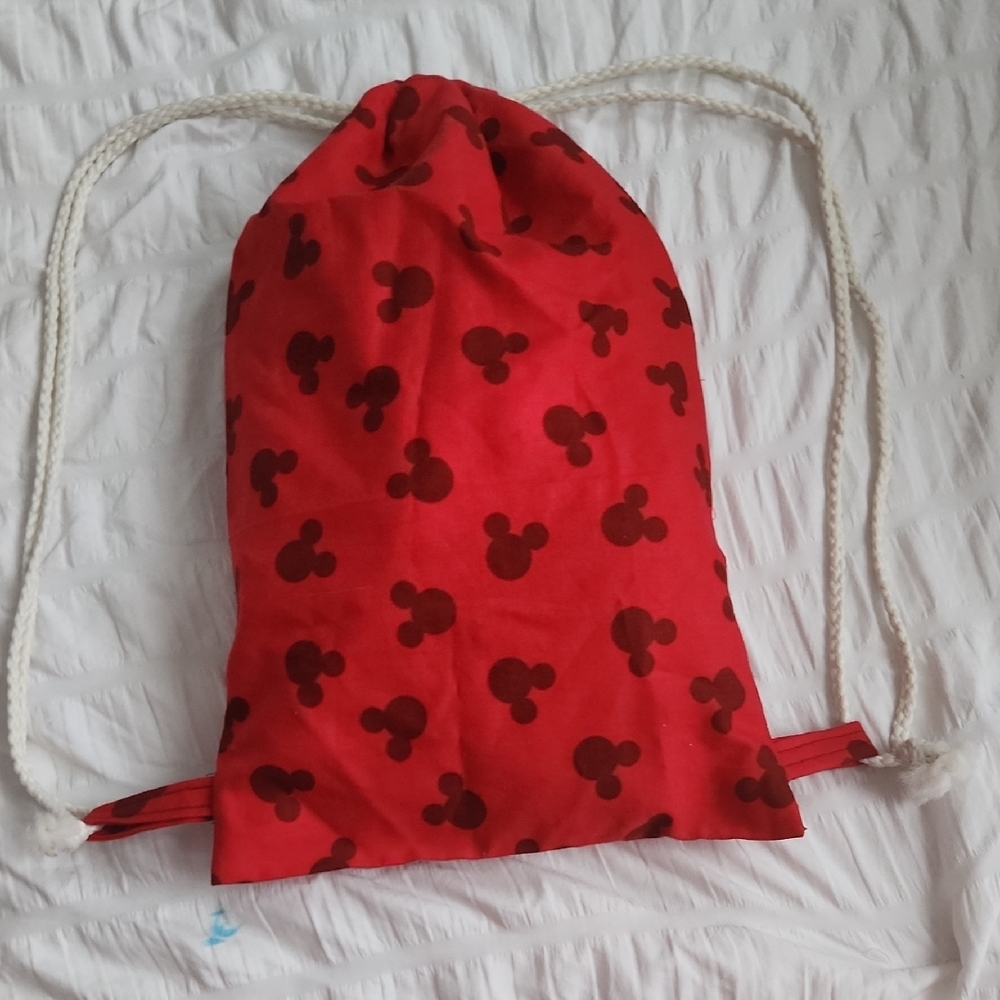Red Drawstring Backpack With Black Pattern - image 3
